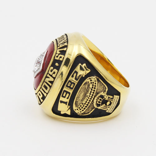 St. Louis Cardinals 1982 World Series MLB Championship Ring With Red Ruby