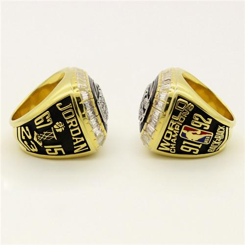 1992 Chicago Bulls NBA Basketball World Championship Ring